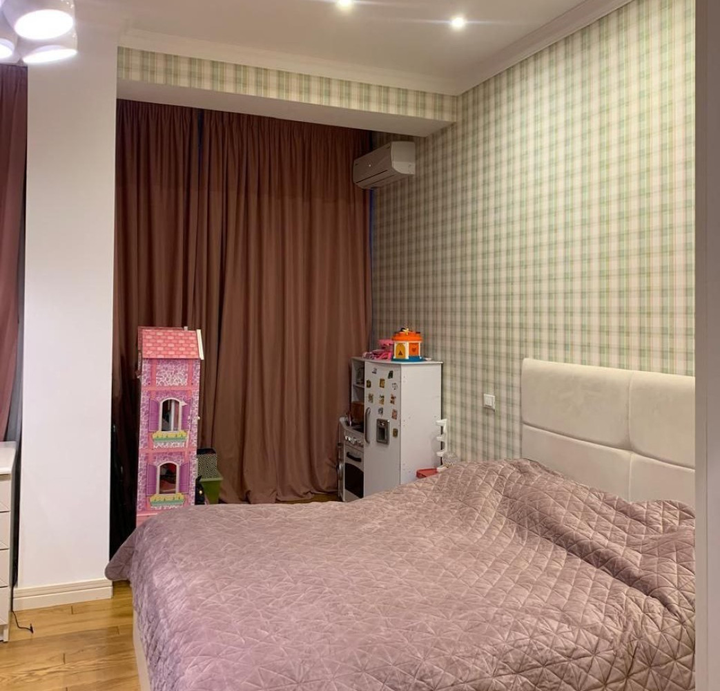 Квартира на вул. Армейская, 200 м², 290 000$ — FAKTOR