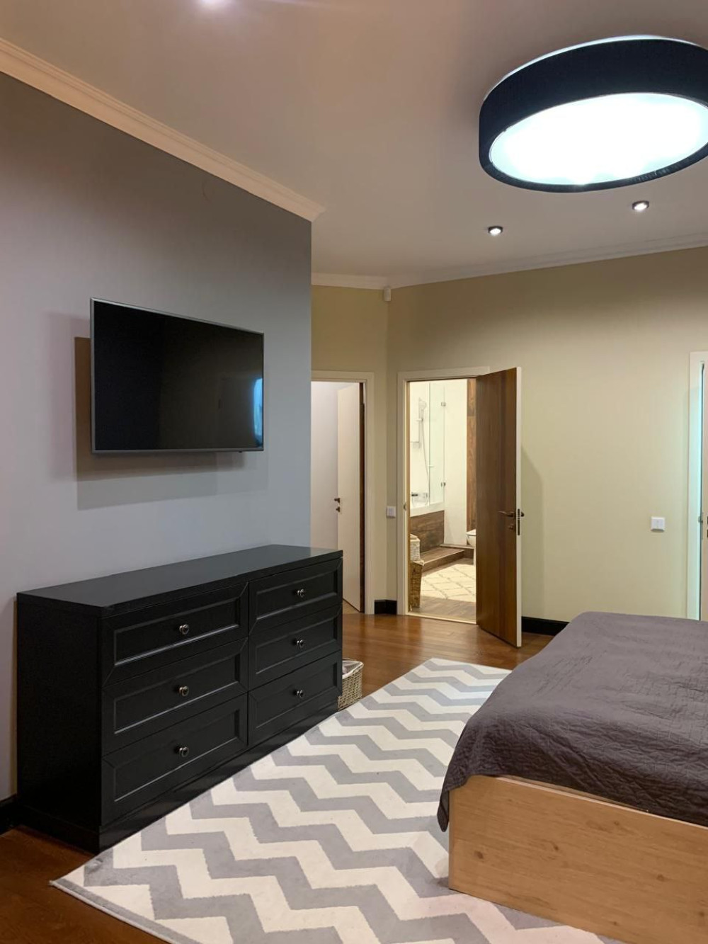 Квартира на вул. Армейская, 200 м², 290 000$ — FAKTOR
