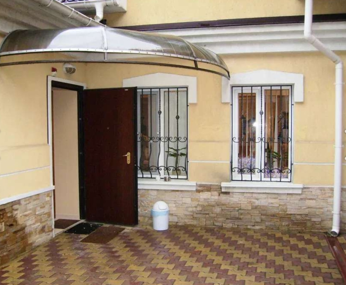 Дом на ул. Пироговская, 315 м², 360 000$ — FAKTOR