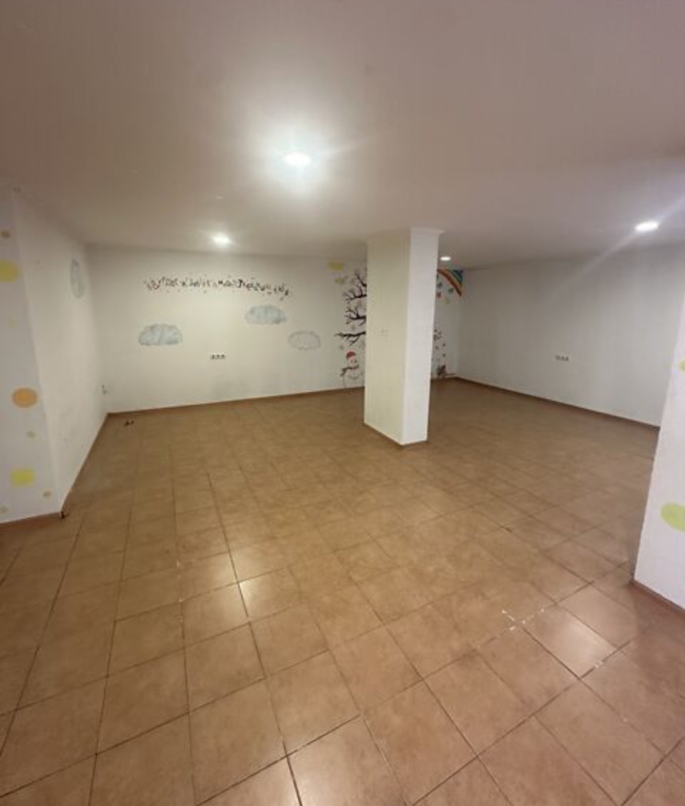 Комерційна нерухомість на вул. Массив Радужный, 58 м², 39 000$ — FAKTOR