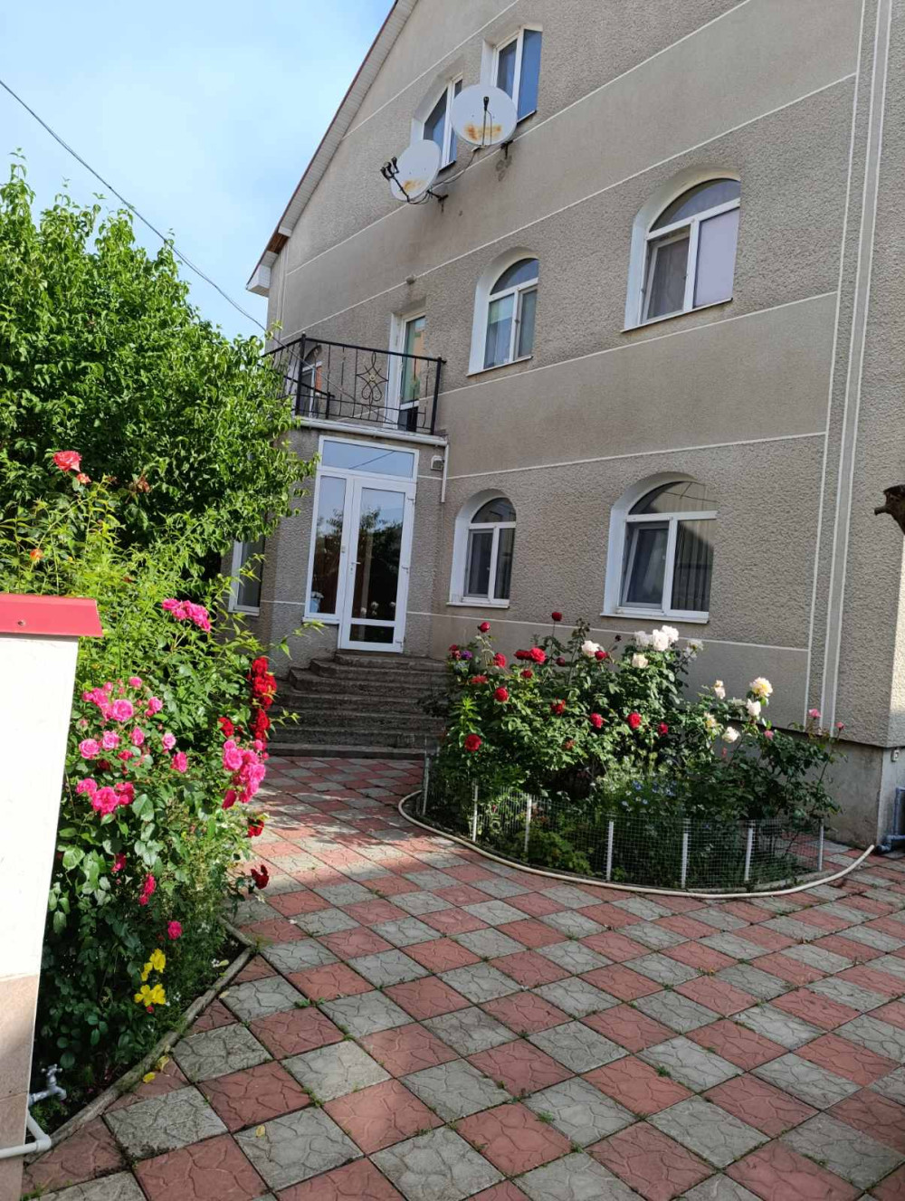 Будинок на вул. Калиновая, 383 м², 300 000$ — FAKTOR