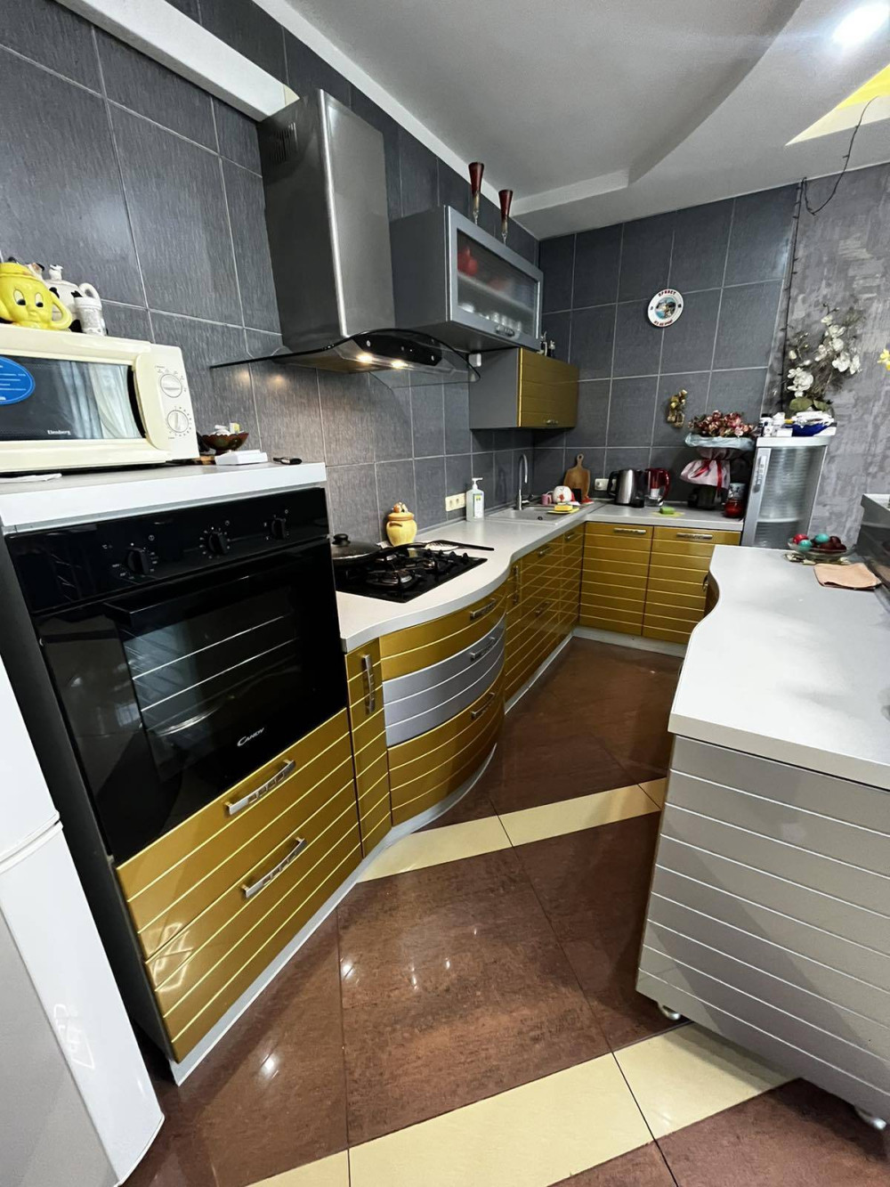 Будинок на вул. Калиновая, 383 м², 300 000$ — FAKTOR