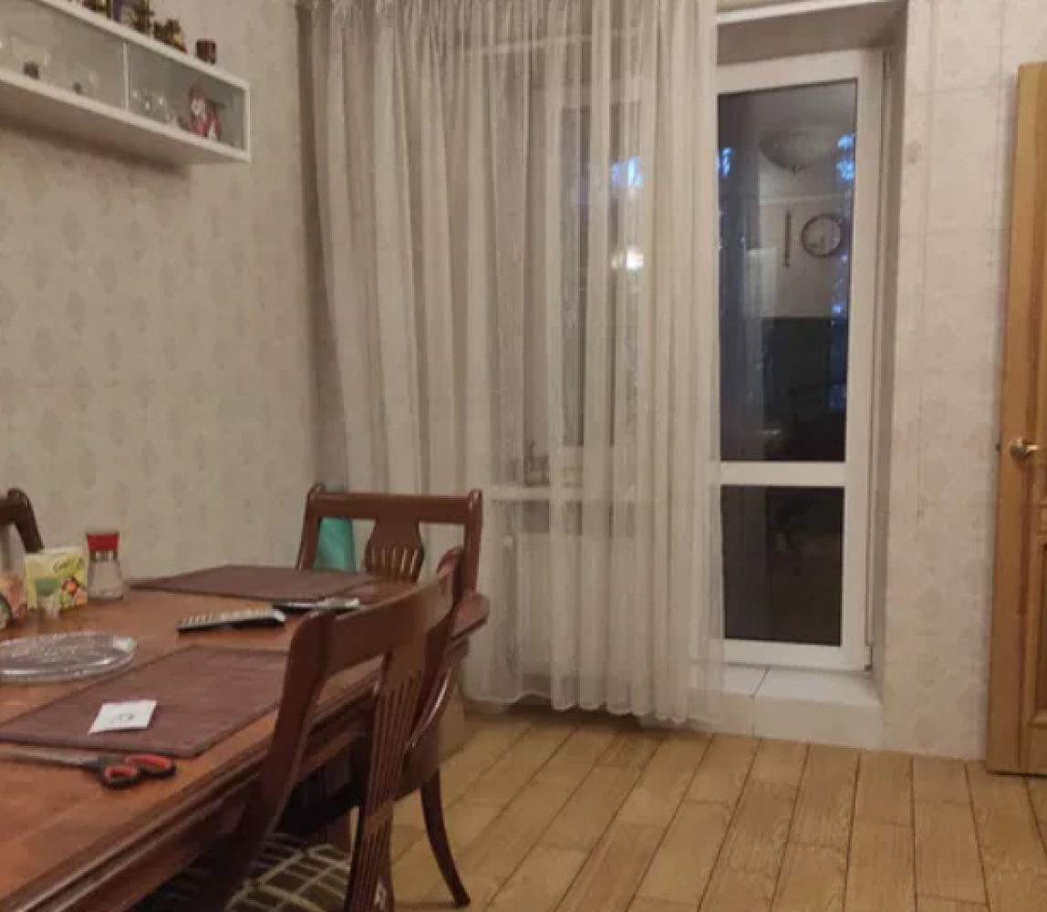 Квартира на ул. Средняя, 97 м², 105 000$ — FAKTOR