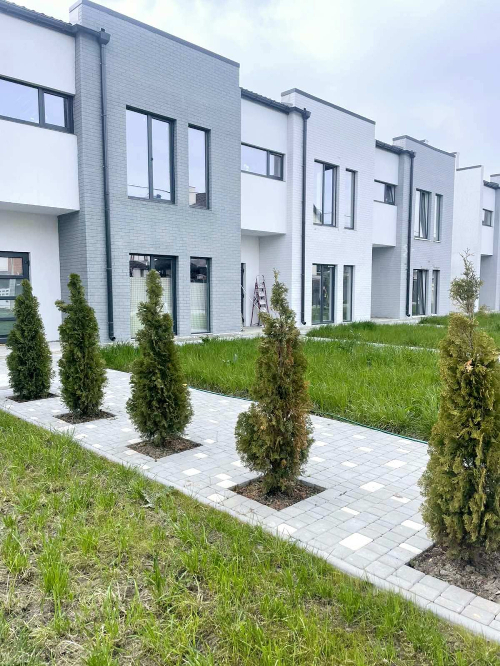 Дом на ул. Салютная, 100 м², 84 000$ — FAKTOR
