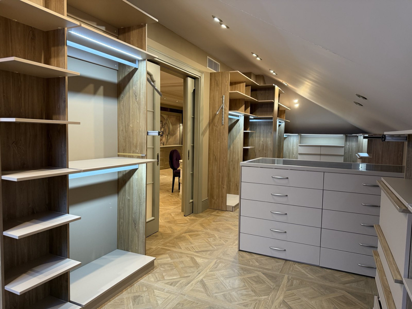 Квартира на ул. Военный Спуск, 340 м², 700 000$ — FAKTOR