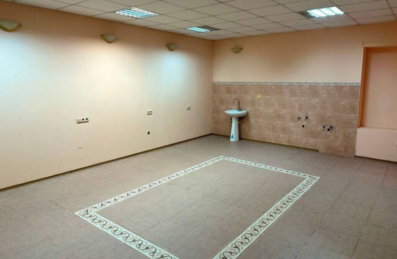 Комерційна нерухомість на вул. Композитора Нищинского, 55 м², 37 500$ — FAKTOR