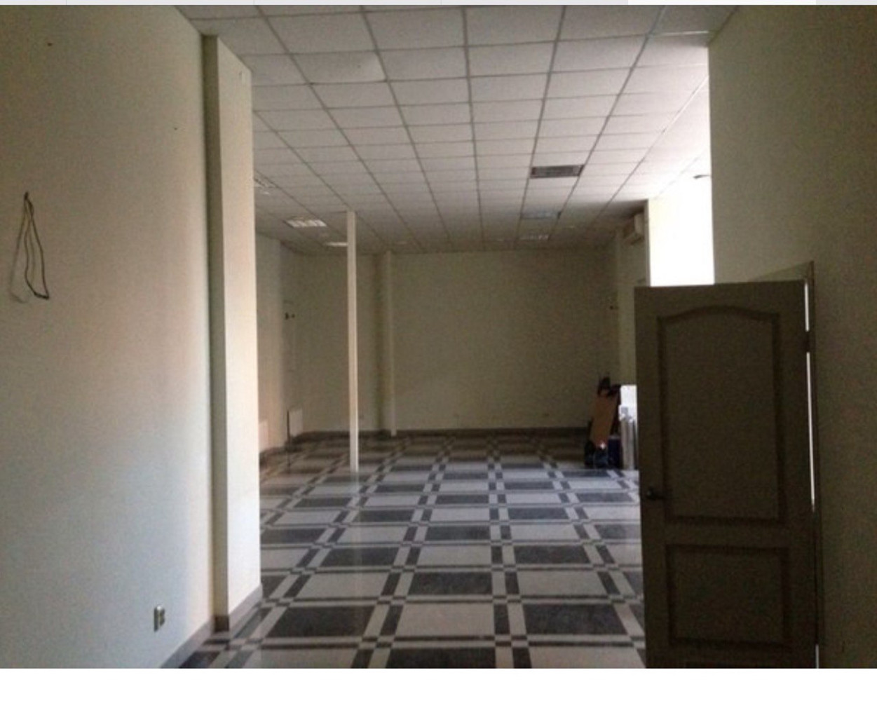 Комерційна нерухомість на вул. Владислава Бувалкина, 170 м², 210 000$ — FAKTOR