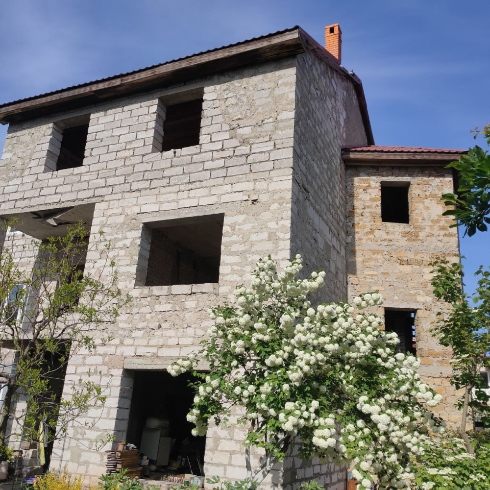 Дом на ул. Звездная, 700 м², 610 000$ — FAKTOR