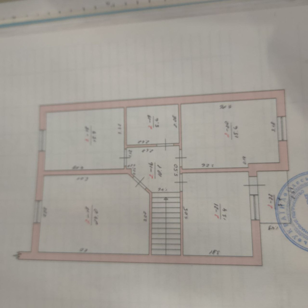 Дом на ул. Звездная, 700 м², 610 000$ — FAKTOR