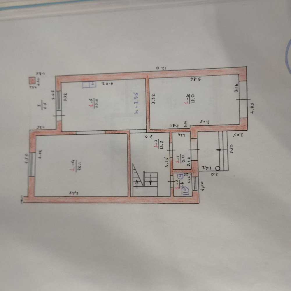 Дом на ул. Звездная, 700 м², 610 000$ — FAKTOR