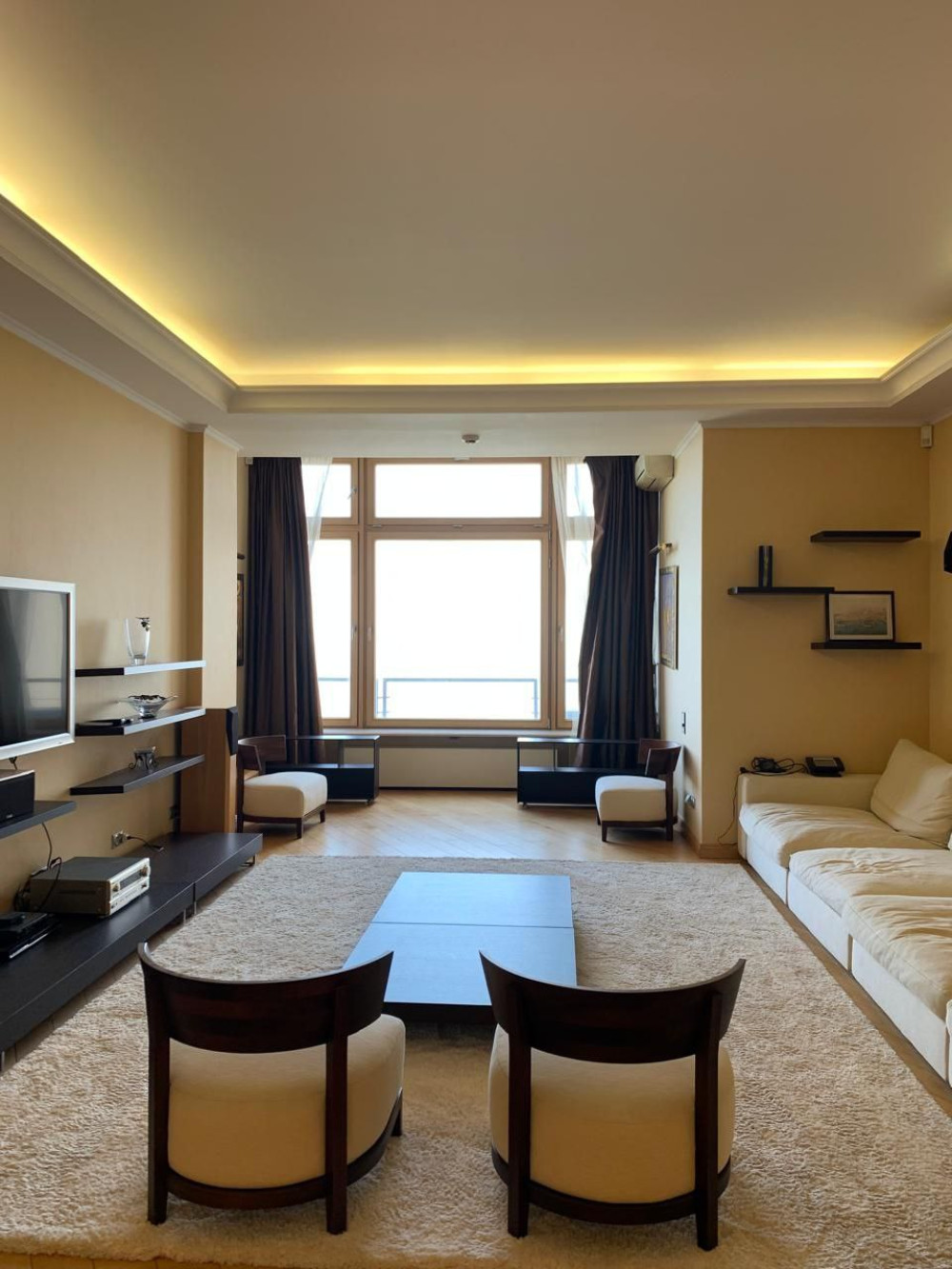 Квартира на ул. Черноморская, 194 м², 375 000$ — FAKTOR