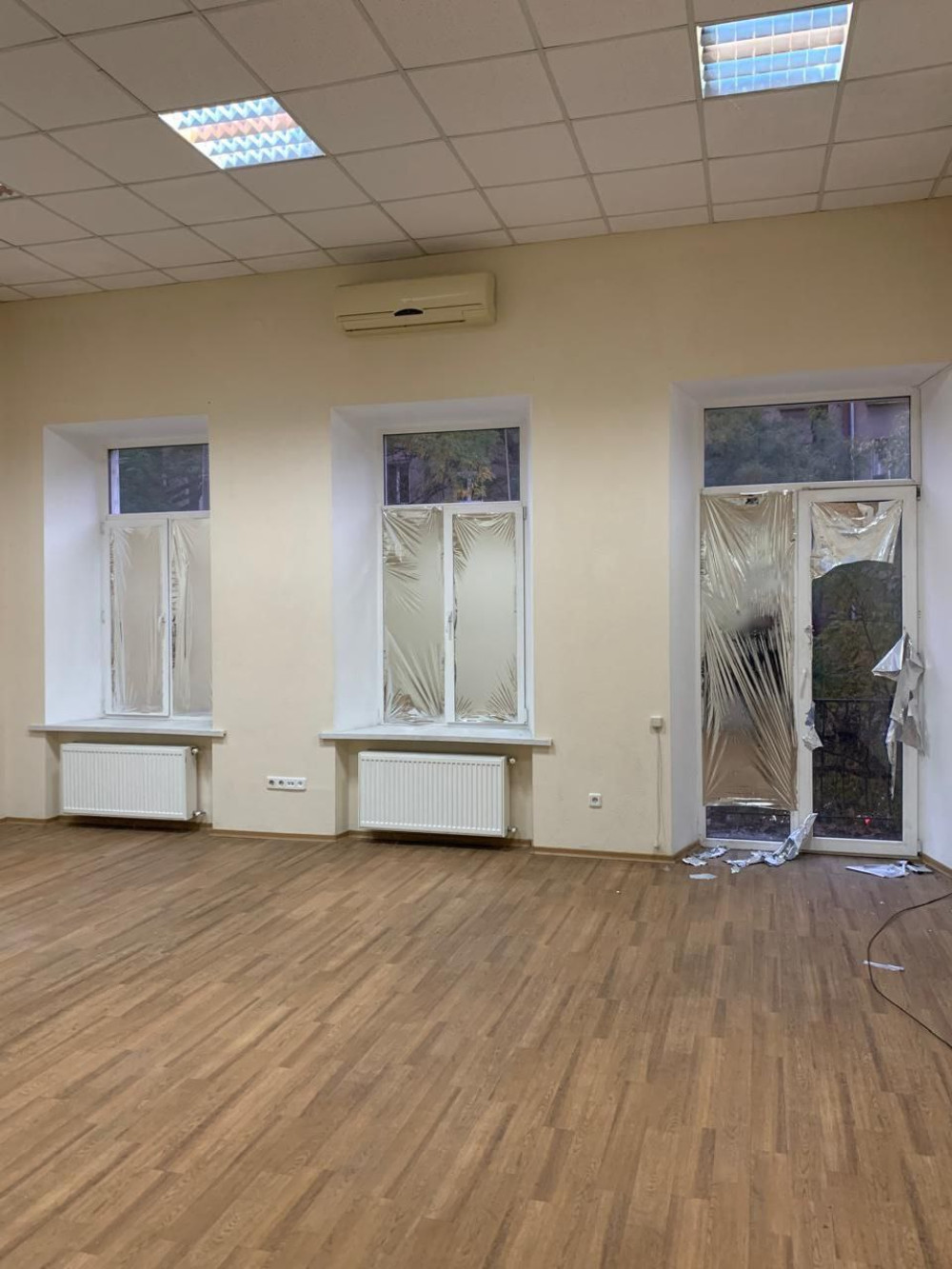 Комерційна нерухомість на вул. Жуковского, 176 м², 175 000$ — FAKTOR