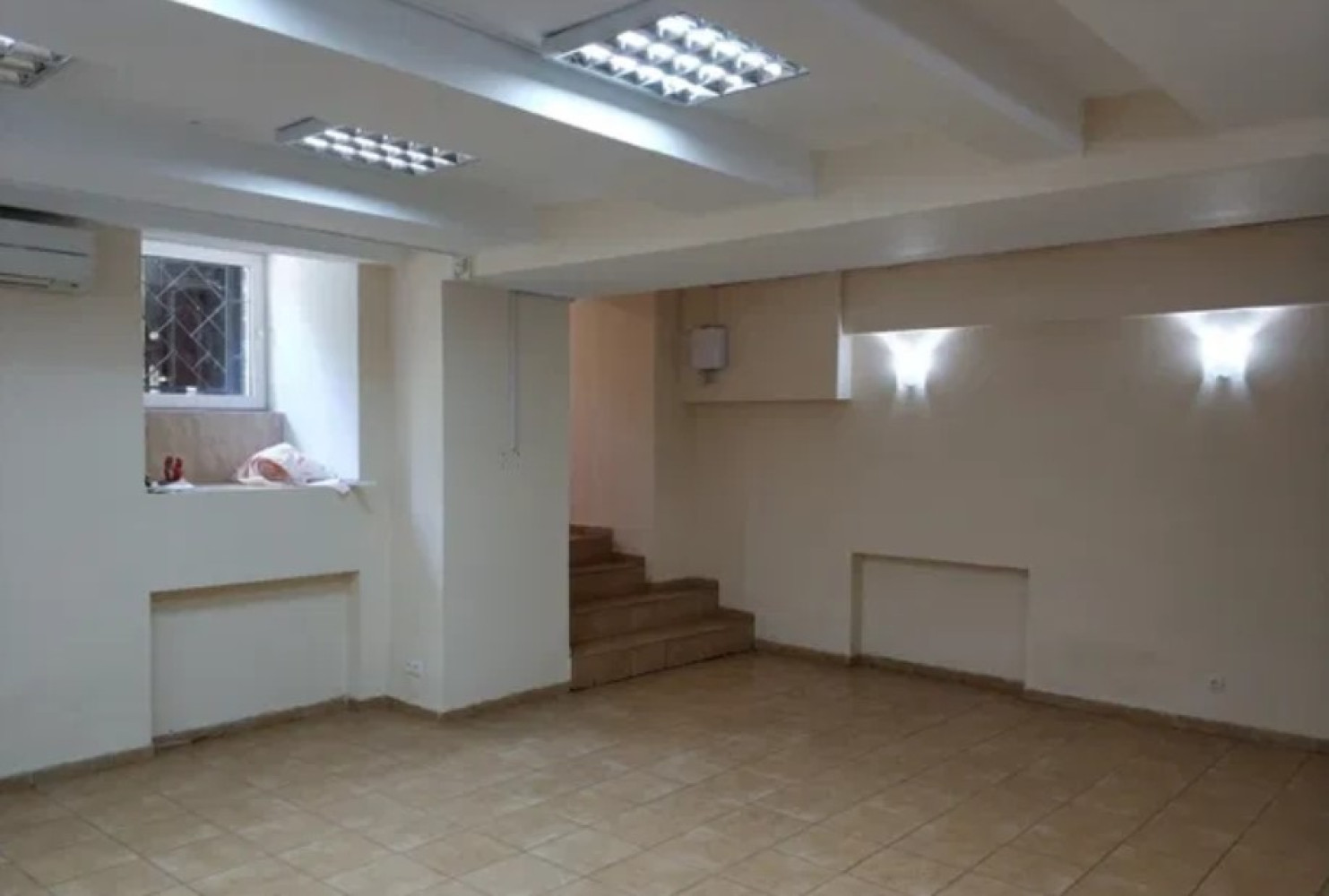 Комерційна нерухомість на вул. Успенская, 86 м², 77 000$ — FAKTOR