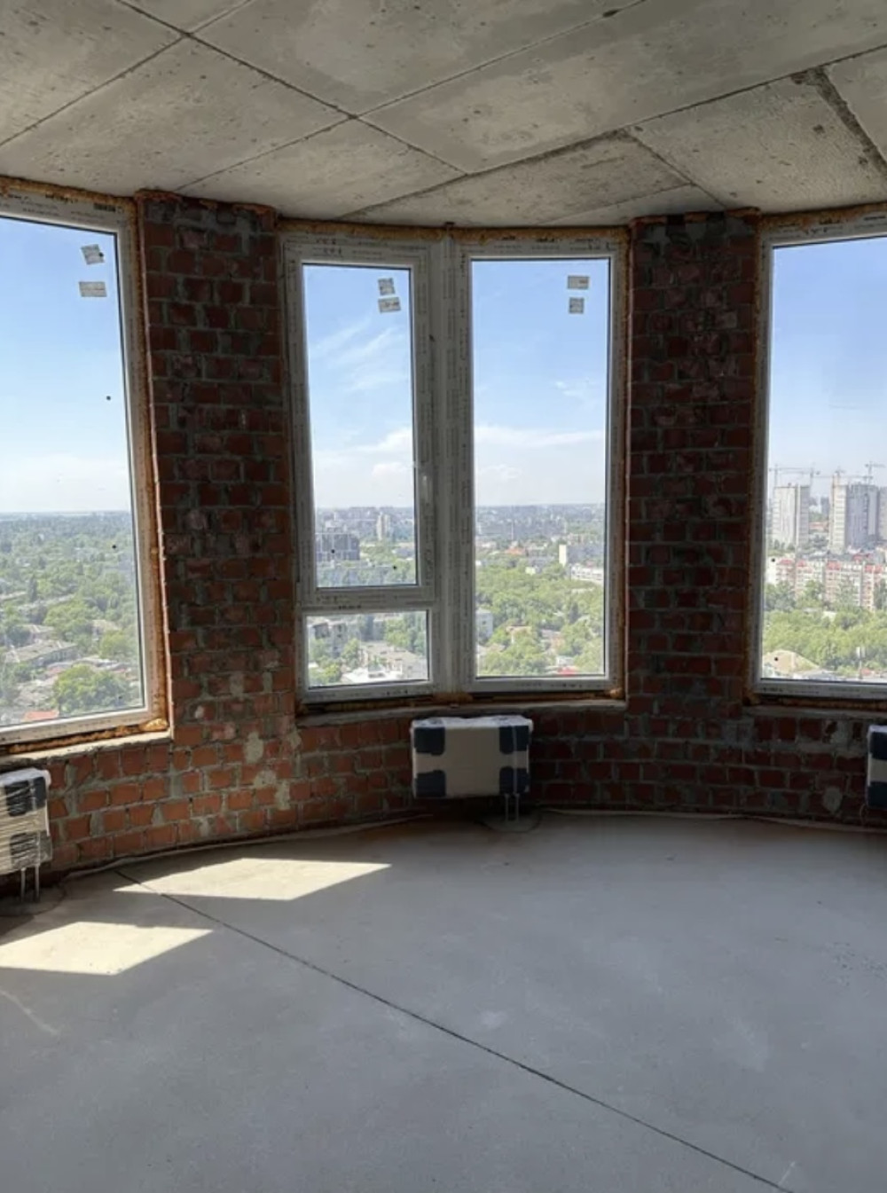 Квартира на ул. Ивана Франко, 100 м², 120 000$ — FAKTOR