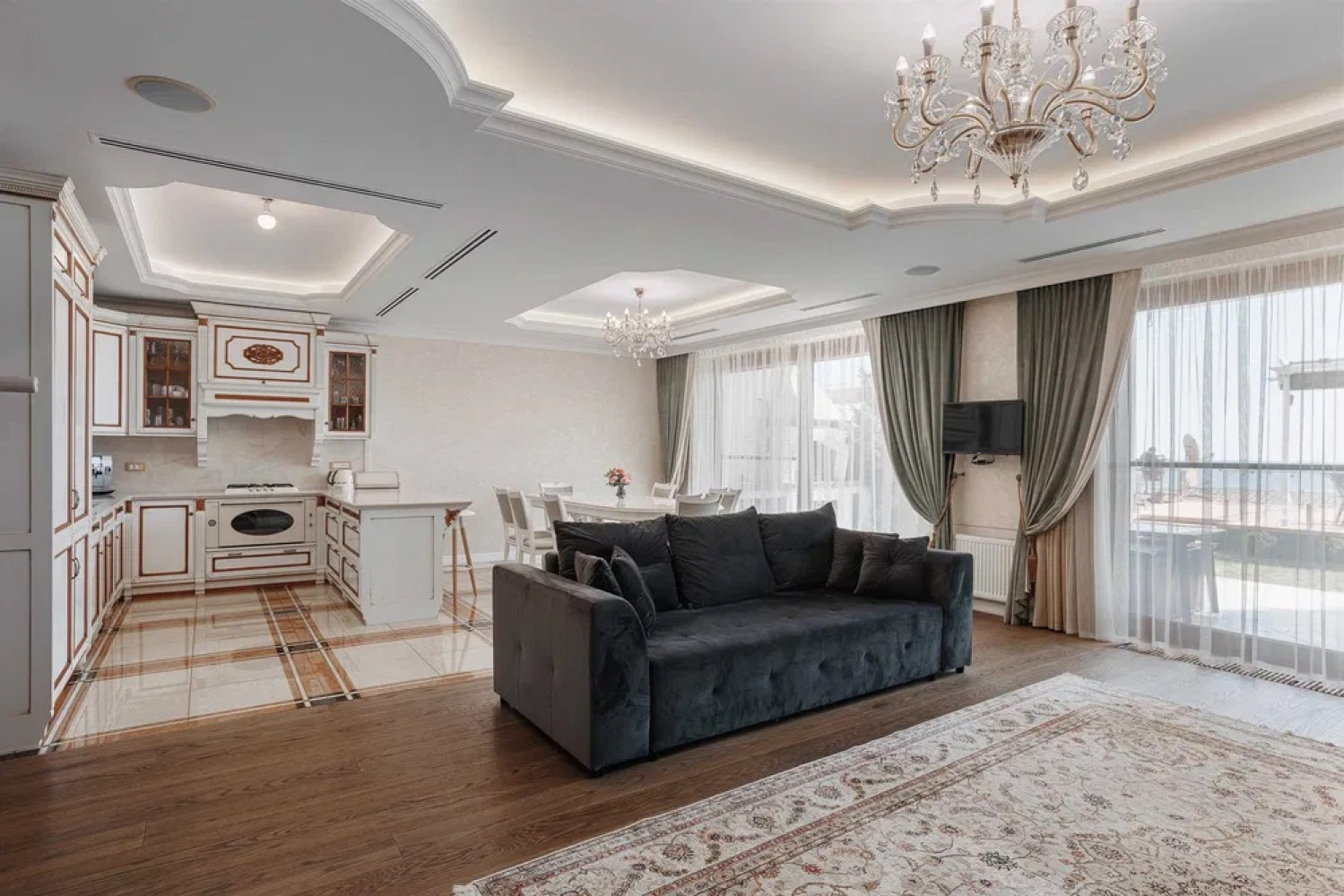 Дом на ул. Новобереговая, 375 м², 1 300 000$ — FAKTOR