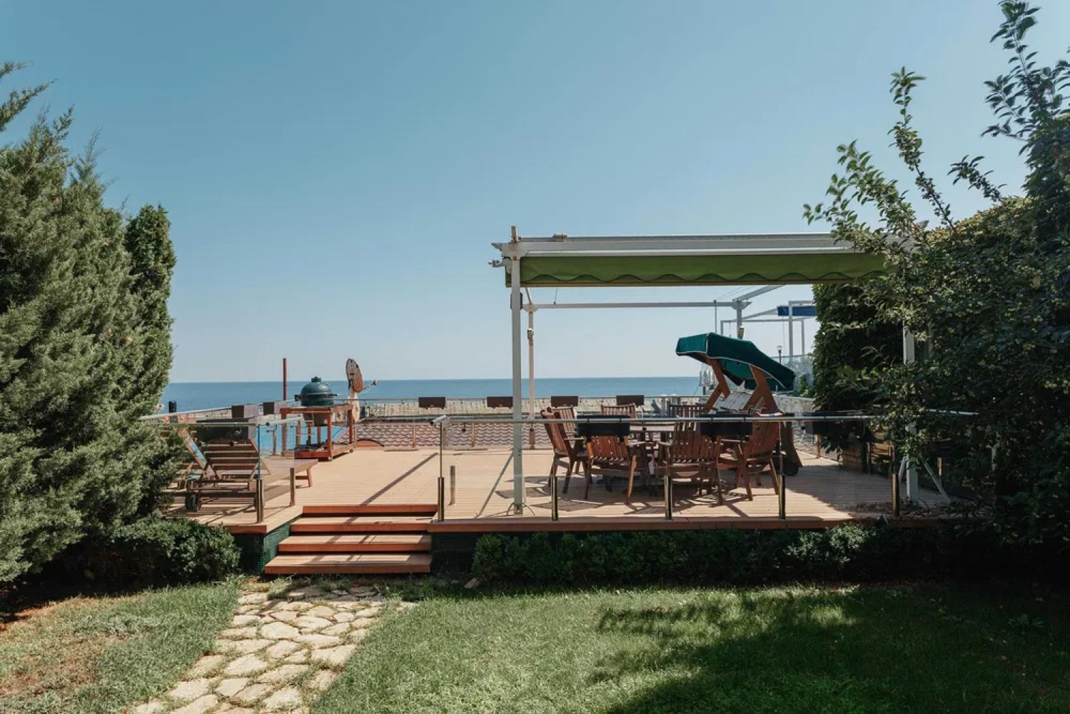 Дом на ул. Новобереговая, 375 м², 1 300 000$ — FAKTOR