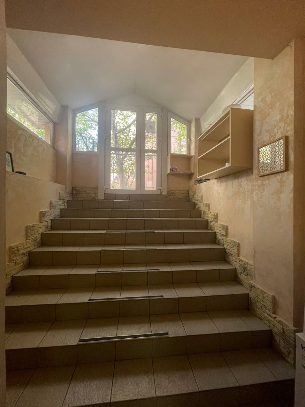Комерційна нерухомість на вул. Композитора Нищинского, 64 м², 55 000$ — FAKTOR