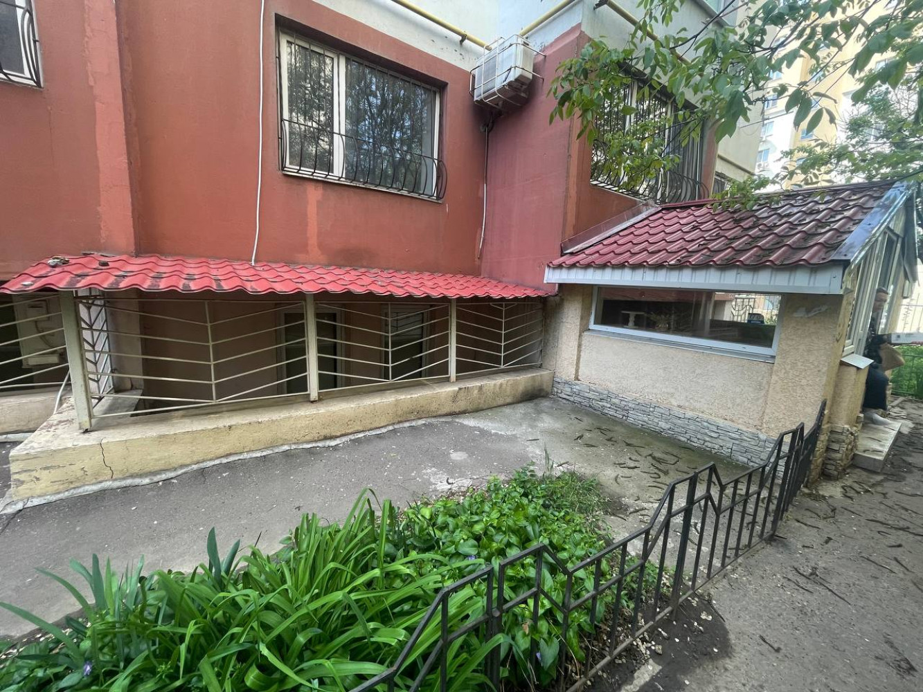 Комерційна нерухомість на вул. Композитора Нищинского, 64 м², 55 000$ — FAKTOR
