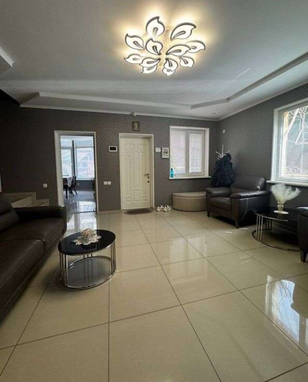 Дом на ул. Абрикосовая, 237 м², 695 622$ — FAKTOR