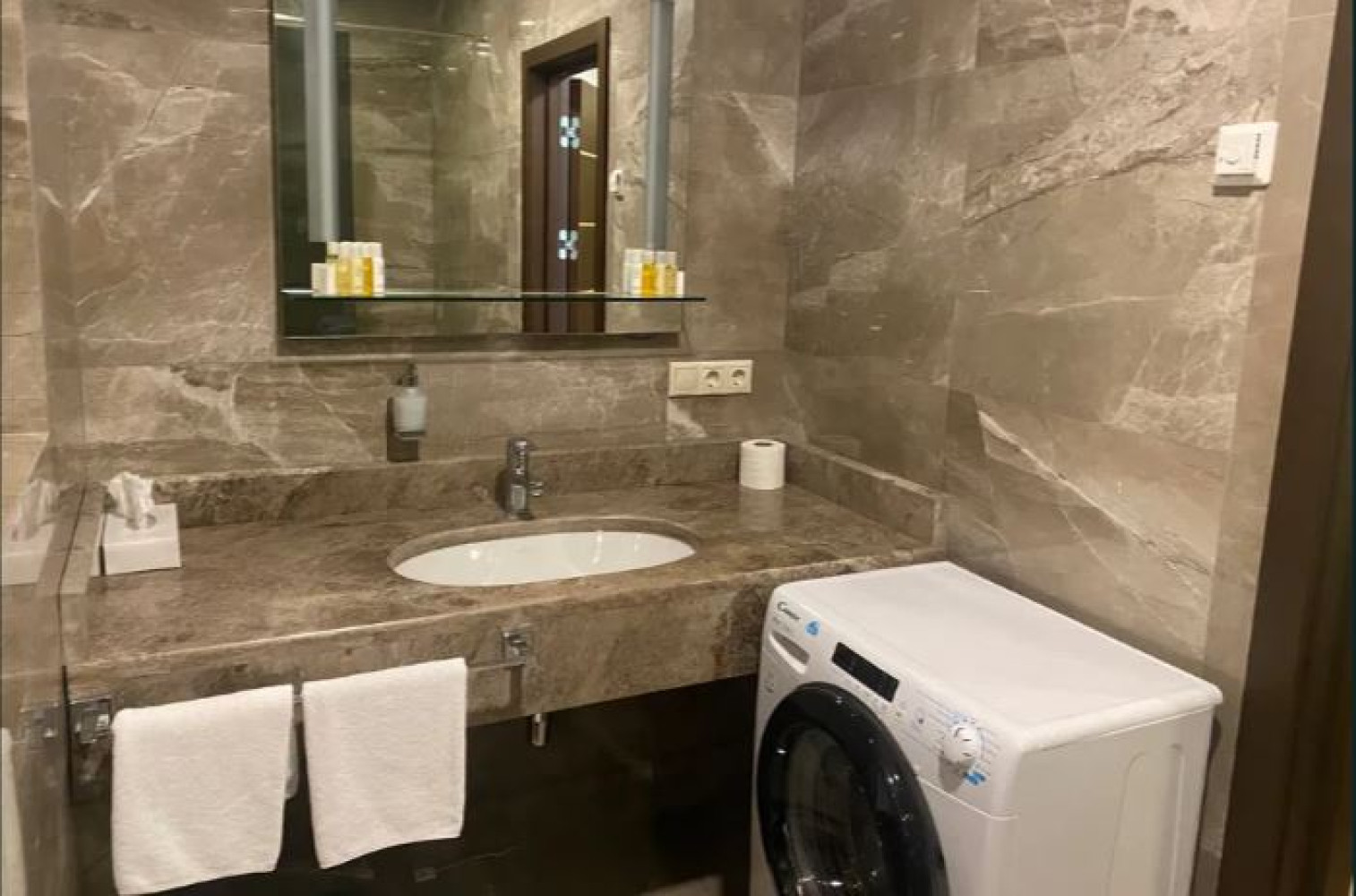 Комерційна нерухомість на вул. Бернардацци, 40 м², 145 000$ — FAKTOR