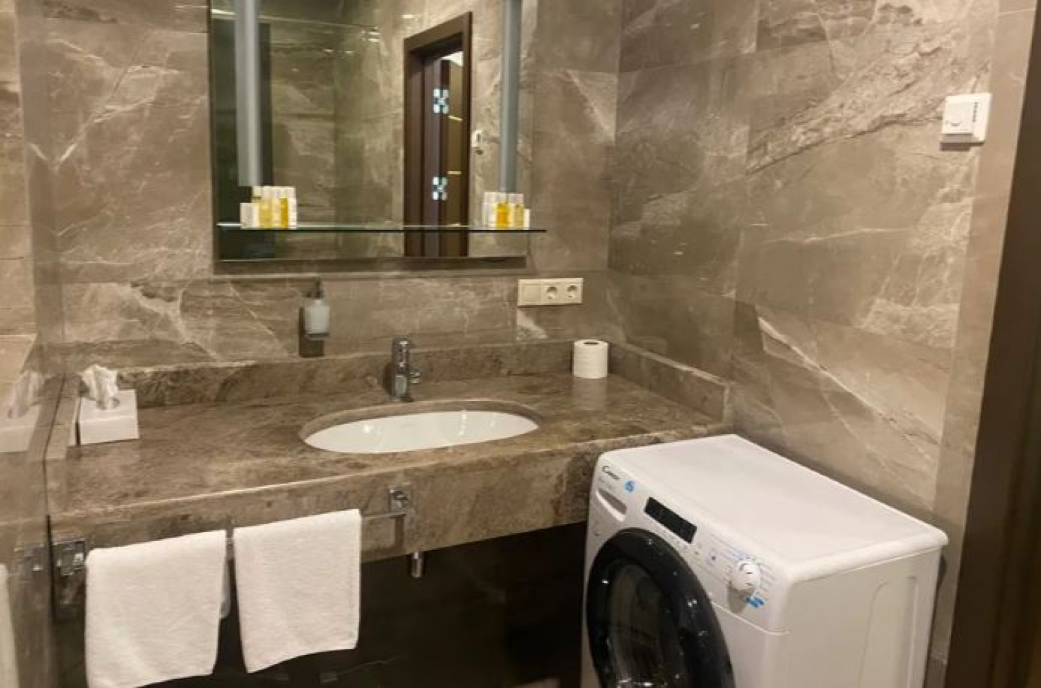 Комерційна нерухомість на вул. Бернардацци, 40 м², 145 000$ — FAKTOR