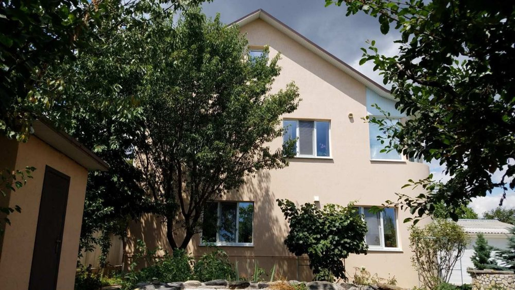 Дом на ул. Высоцкого проспект, 240 м², 135 000$ — FAKTOR