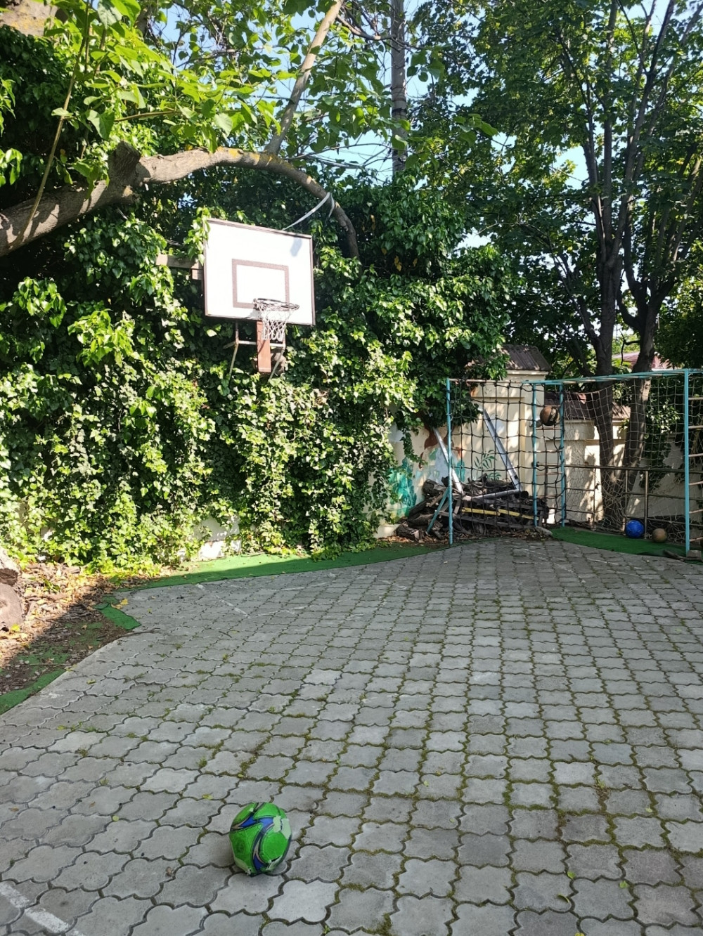Комерційна нерухомість на вул. Толбухина, 455 м², 480 000$ — FAKTOR