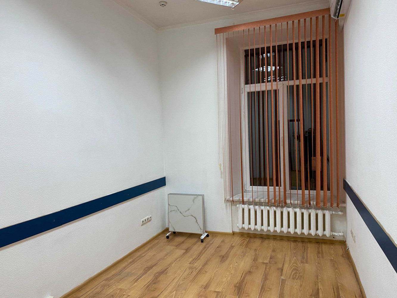 Комерційна нерухомість на вул. Жуковского, 47 м², 58 000$ — FAKTOR