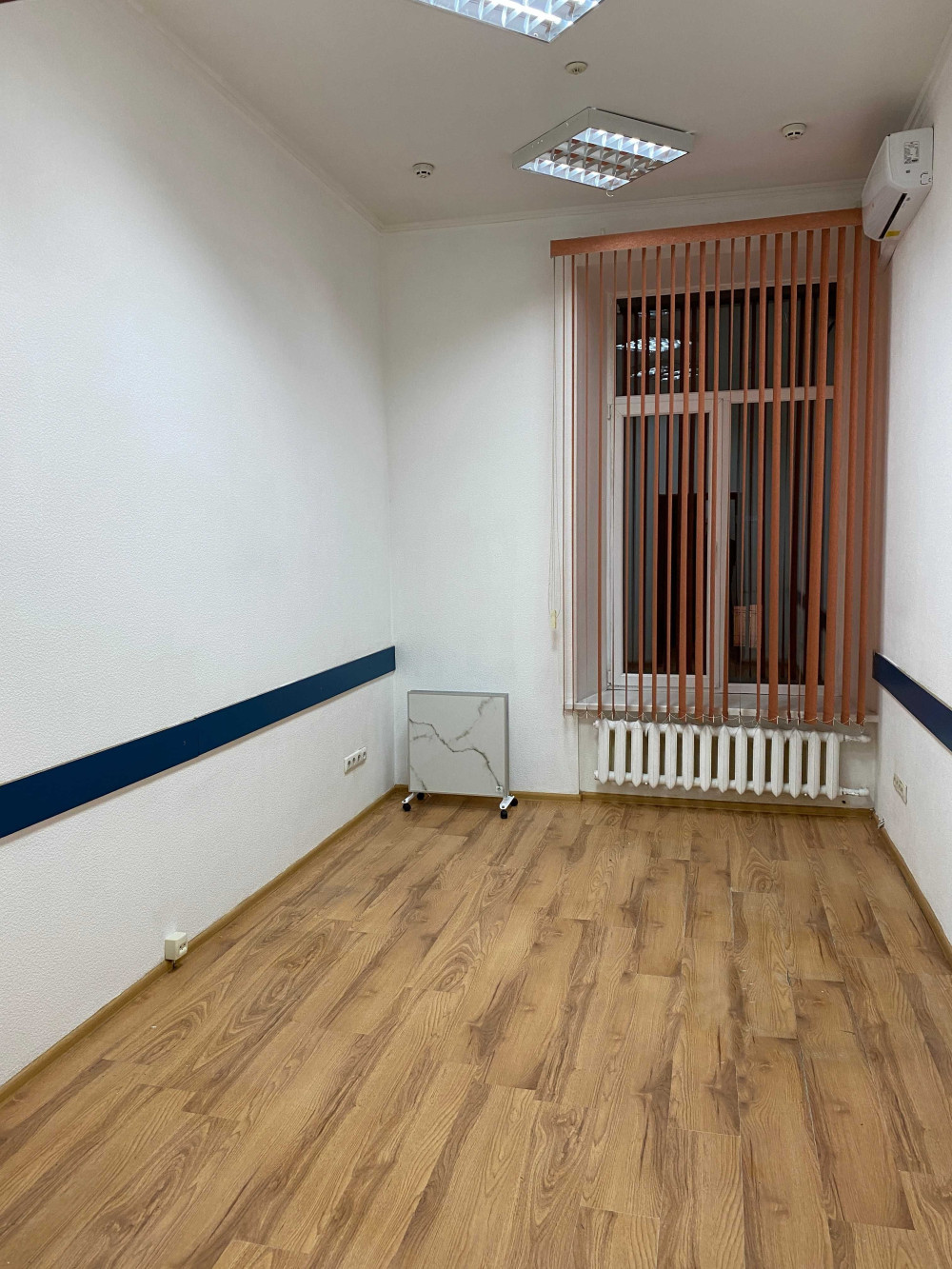 Комерційна нерухомість на вул. Жуковского, 47 м², 58 000$ — FAKTOR