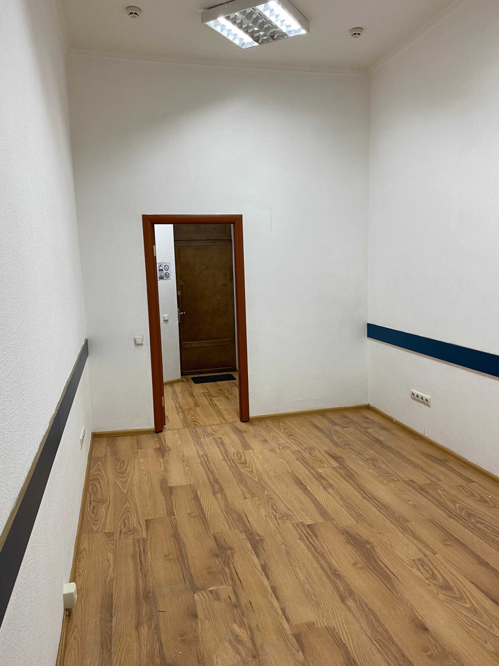 Комерційна нерухомість на вул. Жуковского, 47 м², 58 000$ — FAKTOR