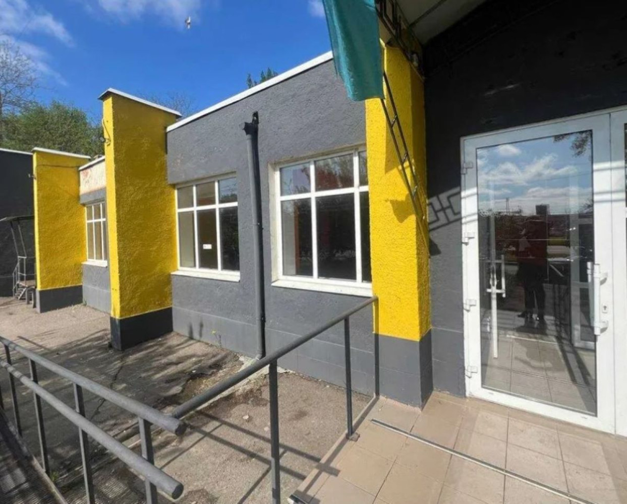 Комерційна нерухомість на вул. Семена Палия, 450 м², 340 000$ — FAKTOR