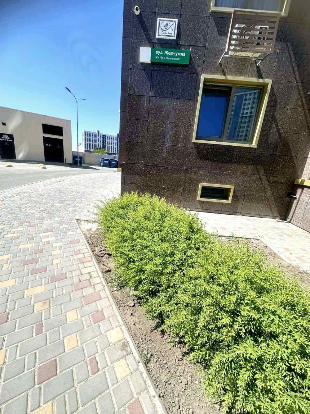 Комерційна нерухомість на вул. Жемчужная, 42 м², 65 000$ — FAKTOR