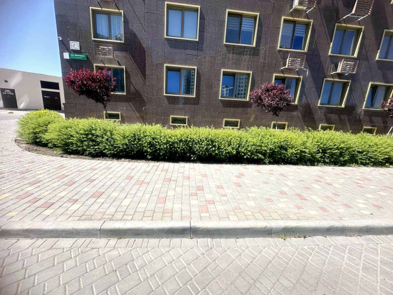 Комерційна нерухомість на вул. Жемчужная, 42 м², 65 000$ — FAKTOR