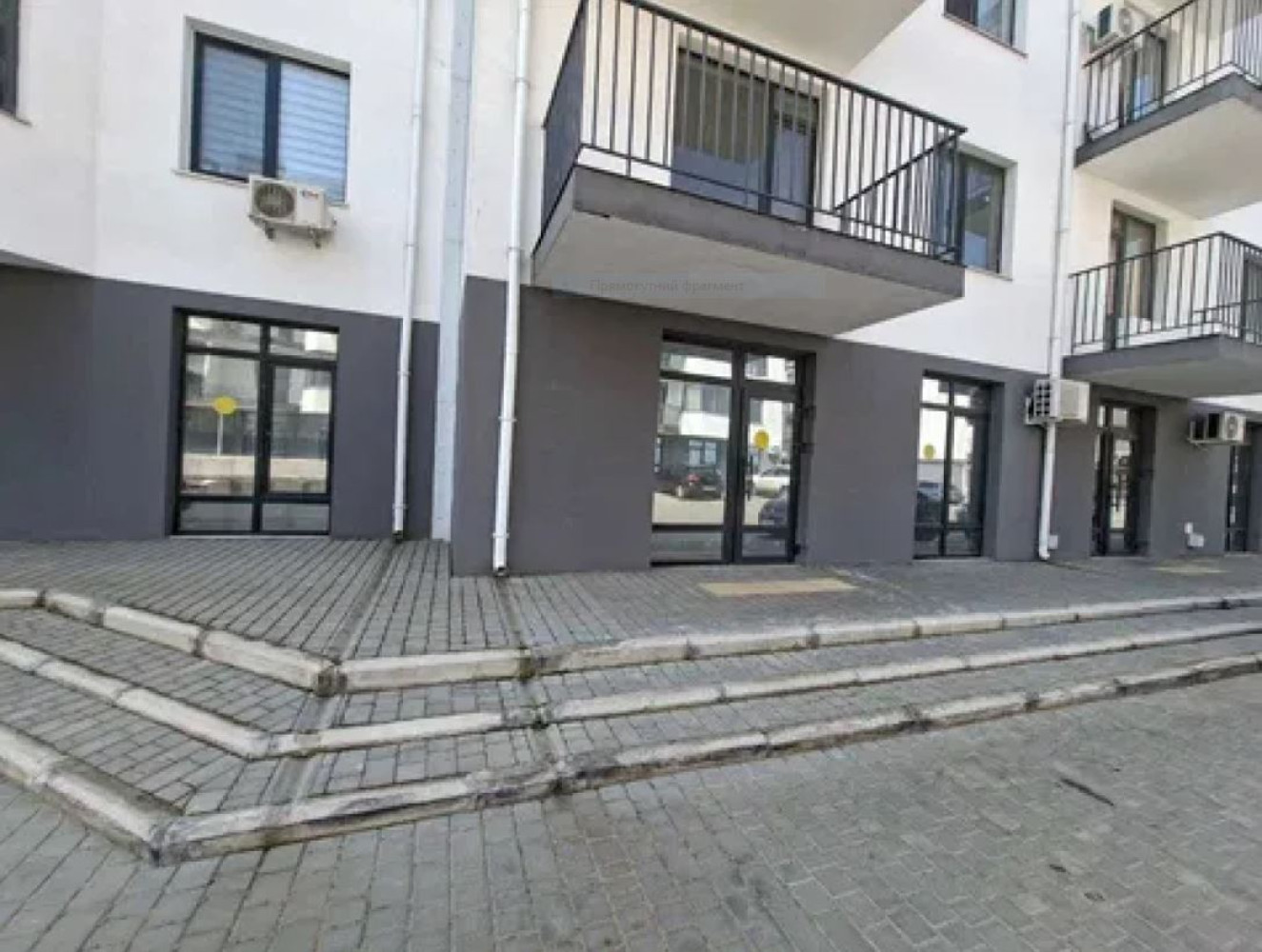 Комерційна нерухомість на вул. Сахарова Академика, 49 м², 38 000$ — FAKTOR