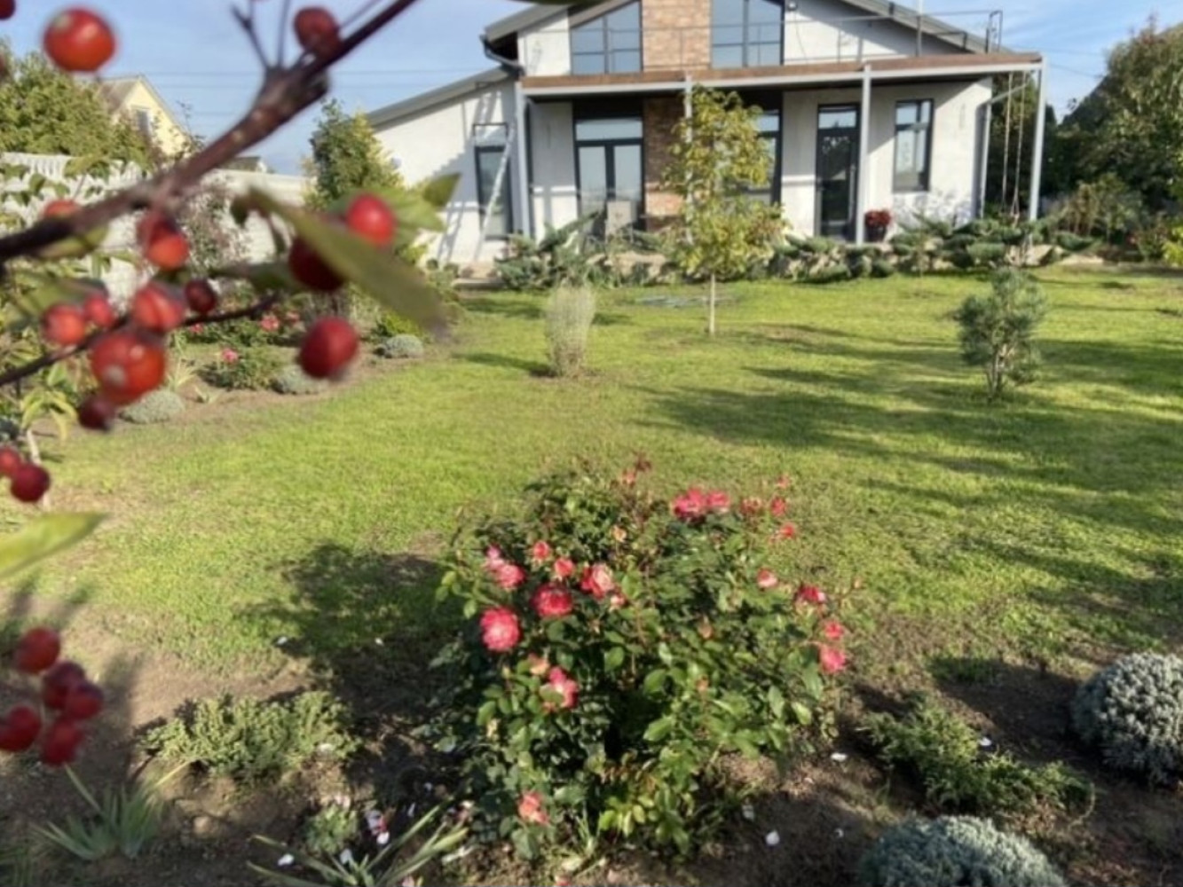 Дом на ул. Яблоневая, 150 м², 165 000$ — FAKTOR