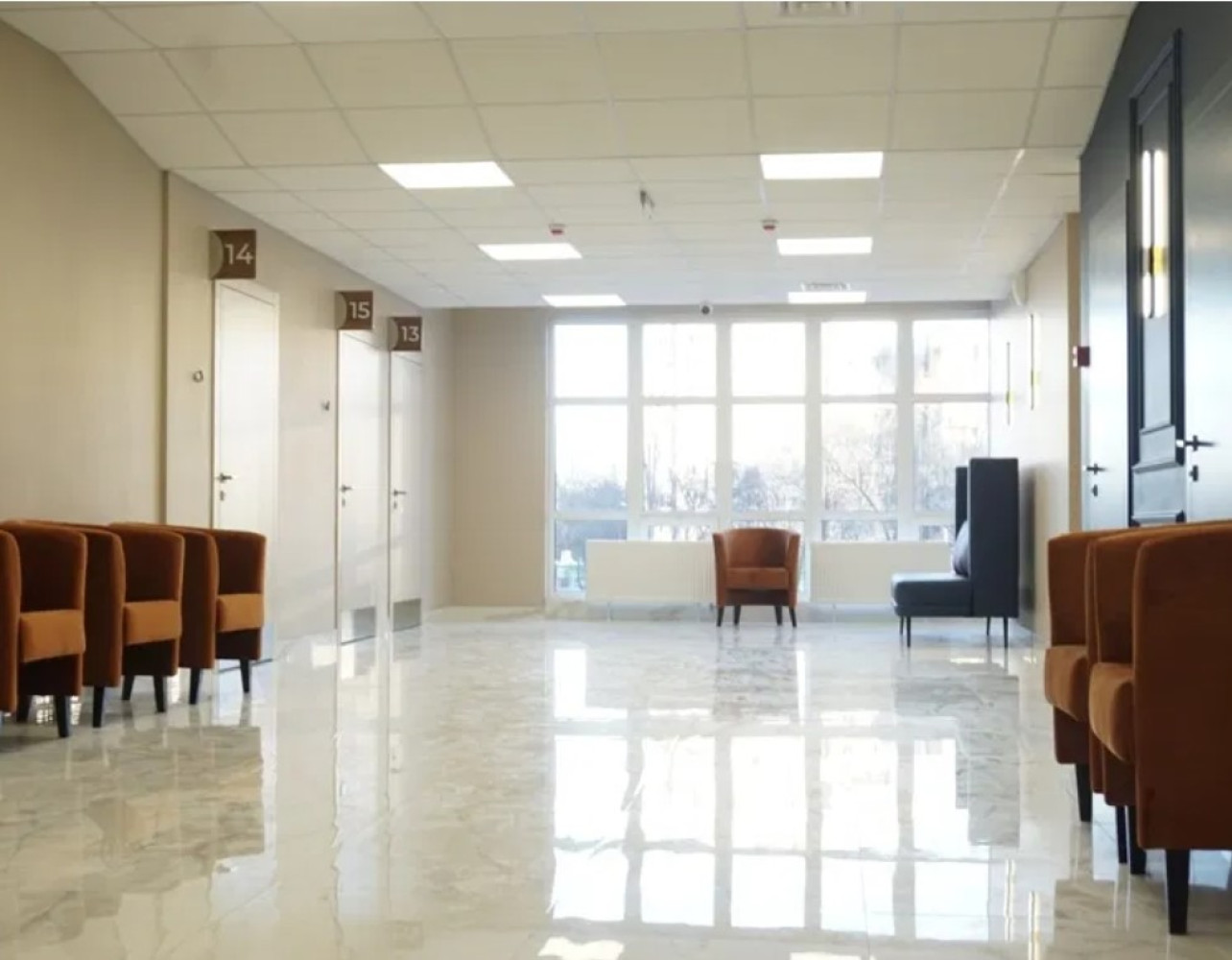 Комерційна нерухомість на вул. Филатова Академика, 1400 м², 2 800 000$ — FAKTOR