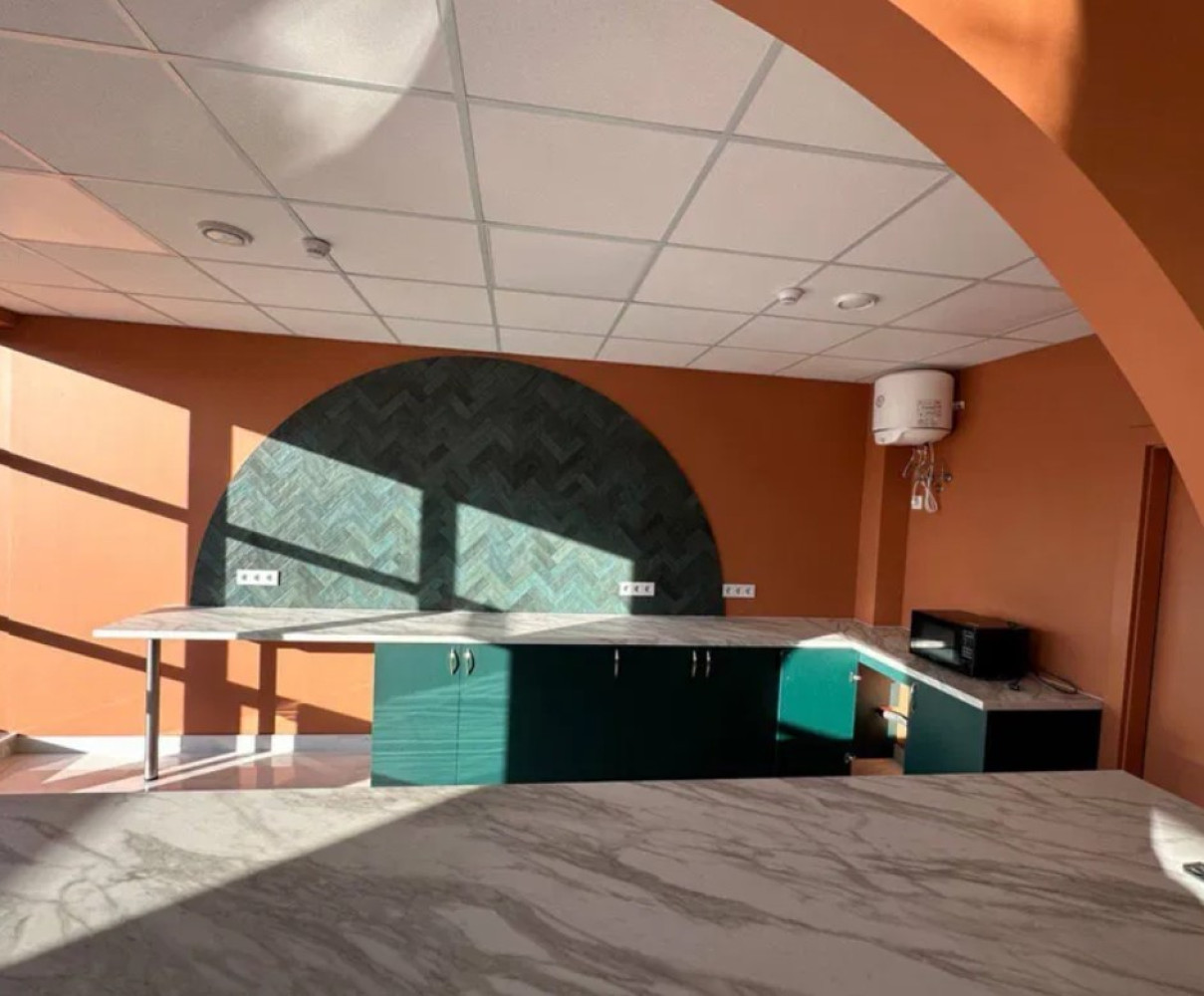 Комерційна нерухомість на вул. Филатова Академика, 1400 м², 2 800 000$ — FAKTOR