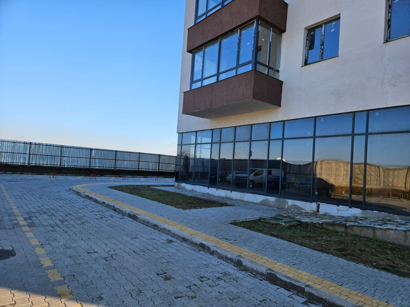 Комерційна нерухомість на вул. Владислава Бувалкина, 105 м², 68 200$ — FAKTOR