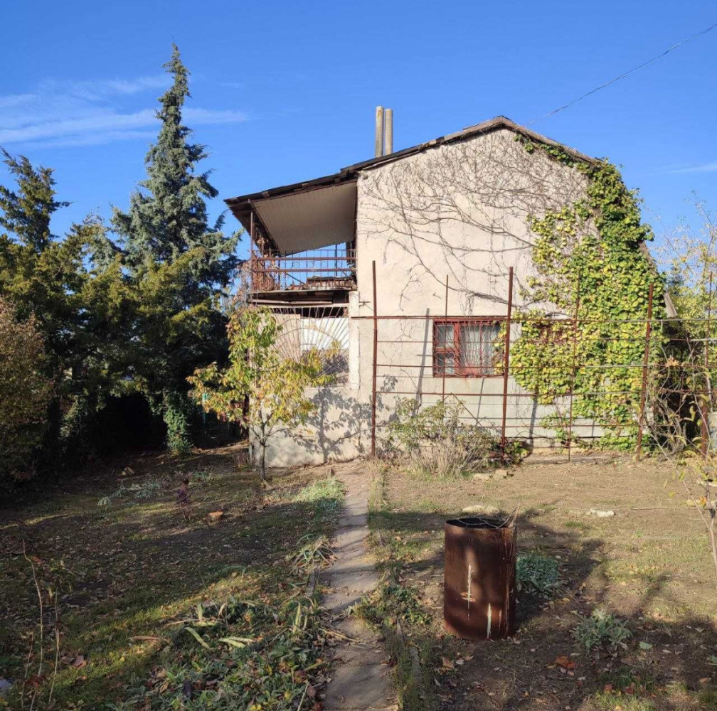 Дом на ул. Ореховая, 139 м², 13 000$ — FAKTOR