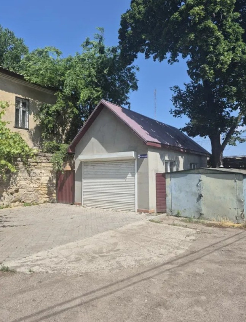 Комерційна нерухомість на вул. Адмиральский проспект, 30 м², 30 000$ — FAKTOR