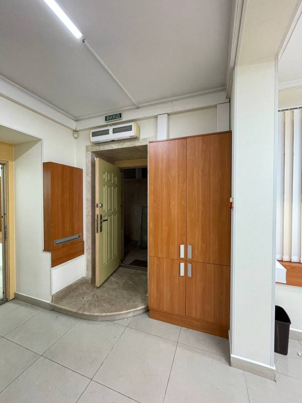 Комерційна нерухомість на вул. Базарная, 310 м², 225 000$ — FAKTOR