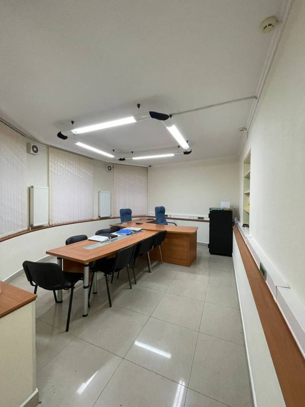 Комерційна нерухомість на вул. Базарная, 310 м², 225 000$ — FAKTOR