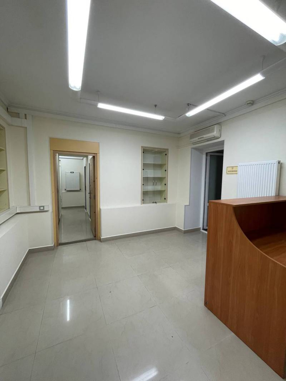 Комерційна нерухомість на вул. Базарная, 310 м², 225 000$ — FAKTOR