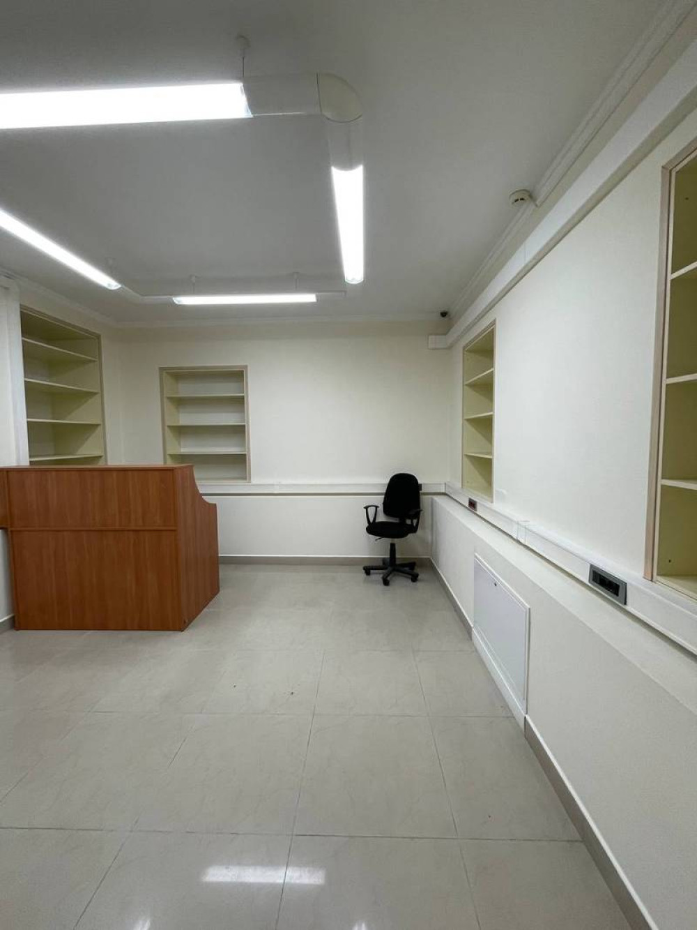 Комерційна нерухомість на вул. Базарная, 310 м², 225 000$ — FAKTOR