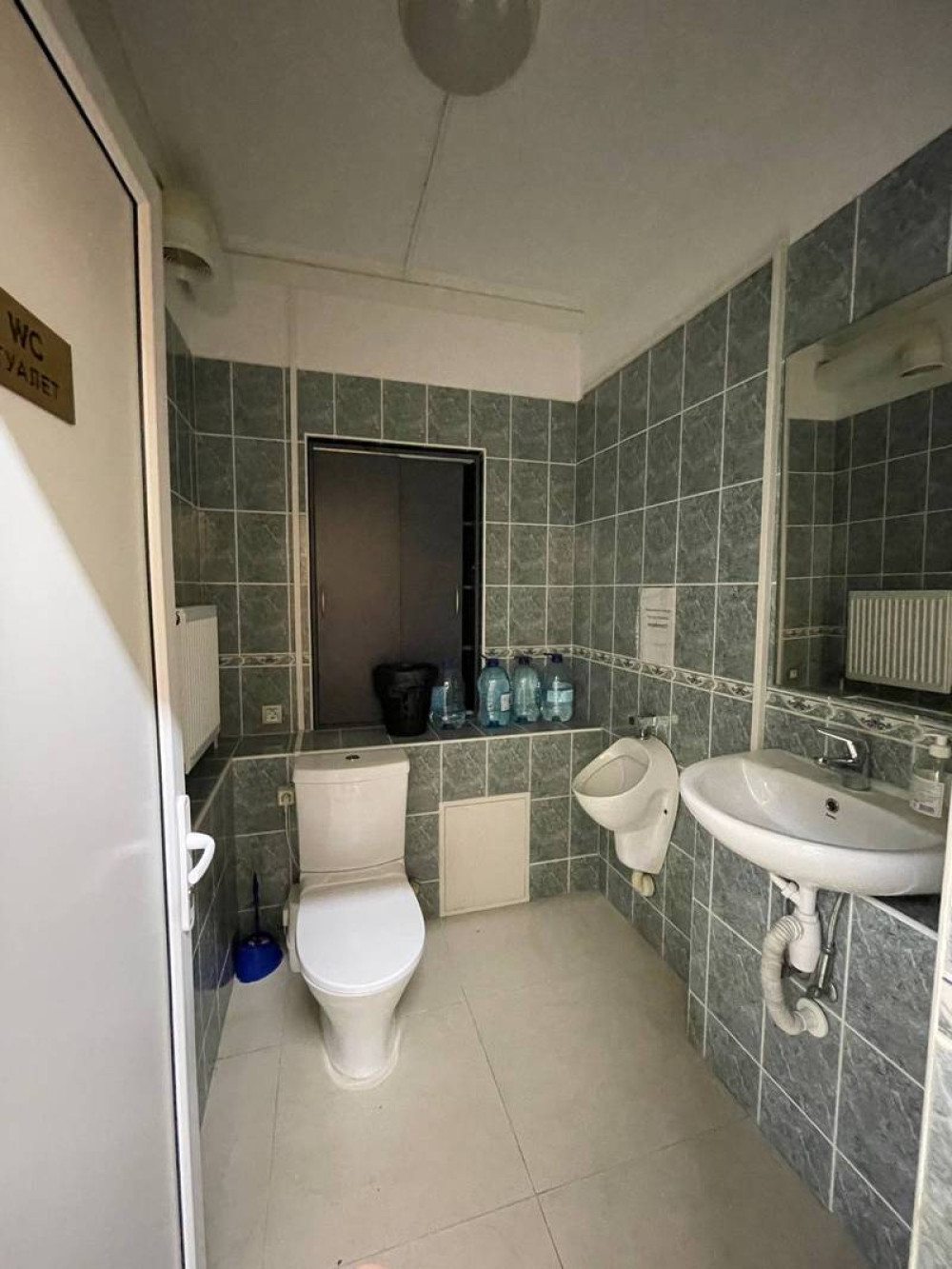 Комерційна нерухомість на вул. Базарная, 310 м², 225 000$ — FAKTOR