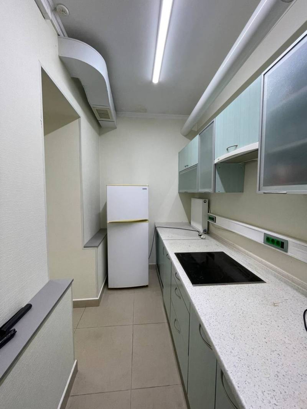 Комерційна нерухомість на вул. Базарная, 310 м², 225 000$ — FAKTOR