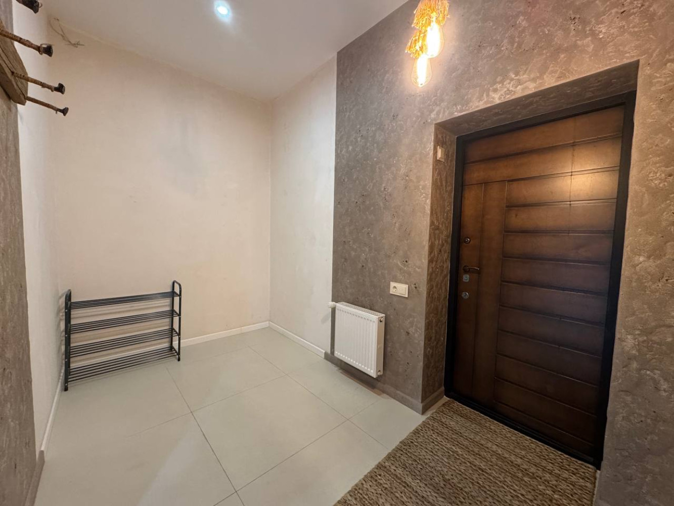Дом на ул. Новгородская, 300 м², 1 700 000$ — FAKTOR