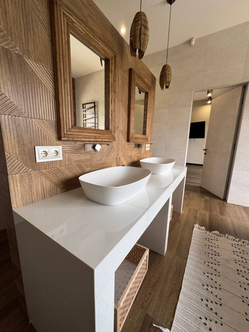 Дом на ул. Новгородская, 300 м², 1 700 000$ — FAKTOR