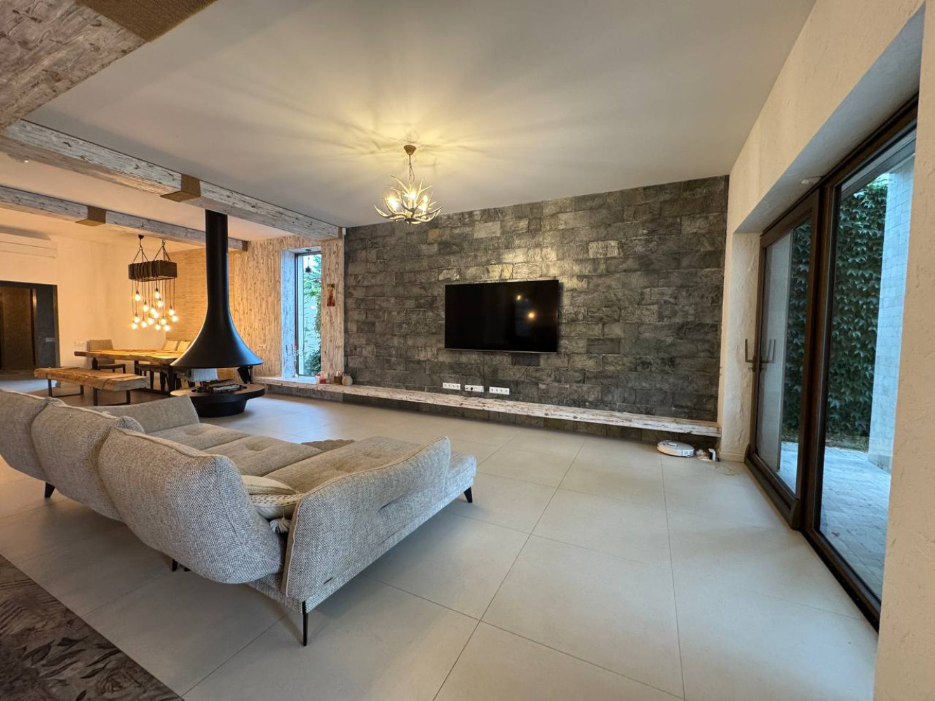 Дом на ул. Новгородская, 300 м², 1 700 000$ — FAKTOR
