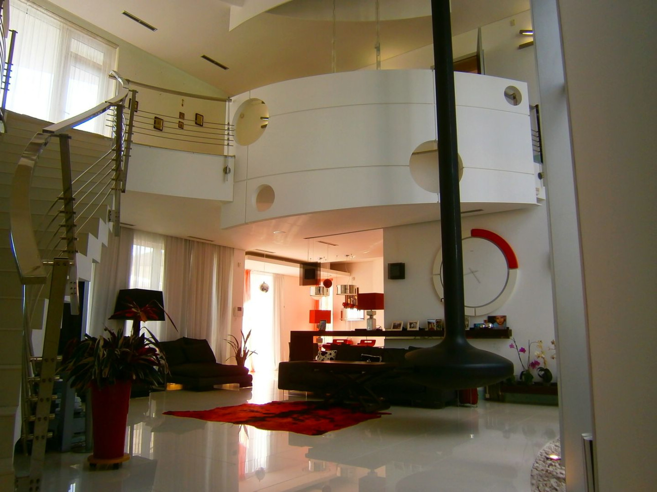 Дом на ул. Анны Ахматовой, 700 м², 1 350 000$ — FAKTOR
